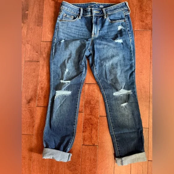 NWOT Old Navy Mid Rise Jeans - Picture 2 of 3